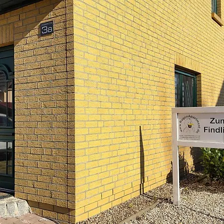 Zum Findling Goehren (Ruegen)