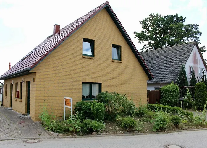 Zum Findling * Goehren (Ruegen)